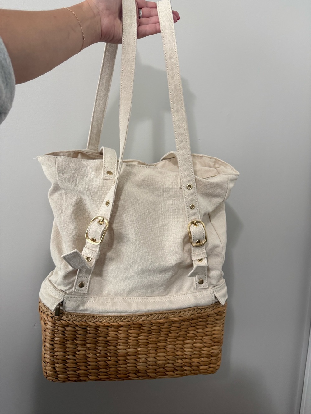LSPACE x Lindsay Albanese Road Tripping Backpack / Beach Bag in Cream & Tan - Picture 4 of 8